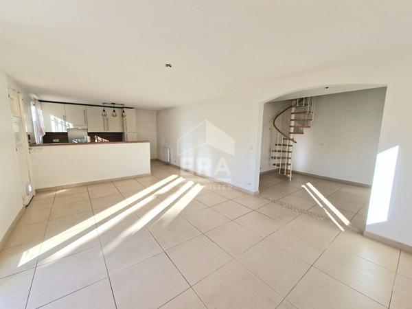 MAISON INDIVIDUELLE 4/5 PIECES AVEC PISCINE