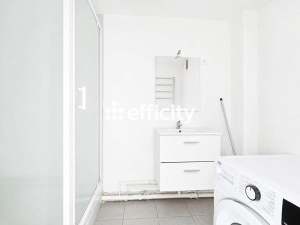 Appartement
         2 pièces
        - 35 m² Exclusivité 137 800 € *