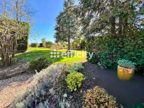 Maison 8 pièces - 240 m² Exclusivité efficity