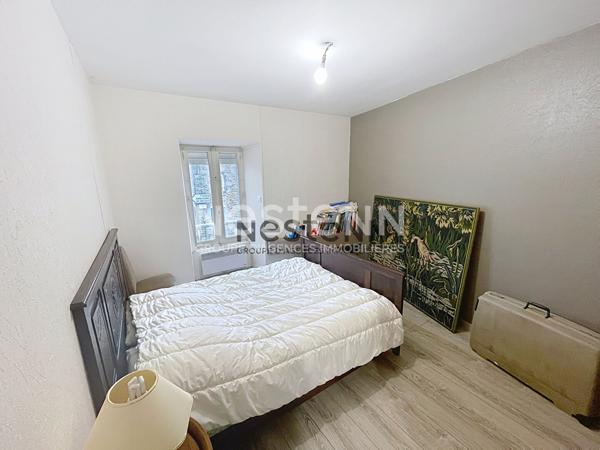 Hyper centre de SURZUR, maison T4 de caractère de 111m² habitables rénovée !