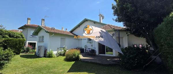 Vente                                                      Maison
                        
                     4 pièces                      124 m2                     à Lourdes