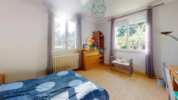 Vente                                                      Maison
                        
                     4 pièces                      124 m2                     à Lourdes