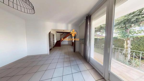 Vente                                                      Maison
                        
                     4 pièces                      124 m2                     à Lourdes