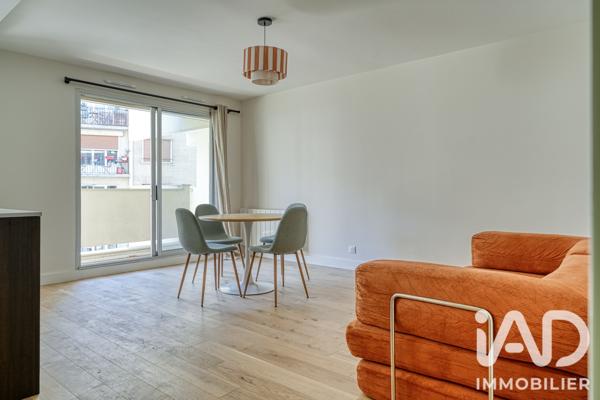 Location appartement 2 pièces 49 m² Paris 18
