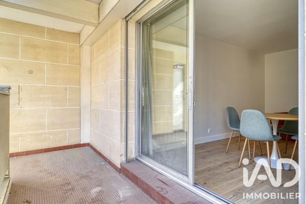 Location appartement 2 pièces 49 m² Paris 18