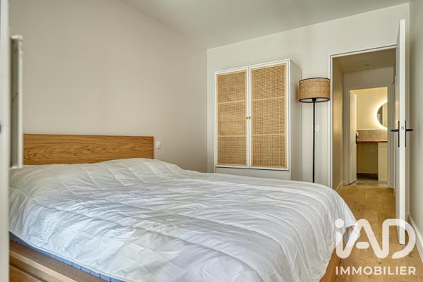 Location appartement 2 pièces 49 m² Paris 18