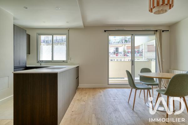 Location appartement 2 pièces 49 m² Paris 18