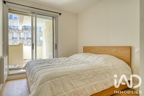 Location appartement 2 pièces 49 m² Paris 18