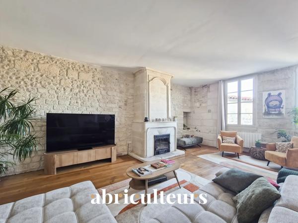 Superbe duplex 182 m² 6 pièces Saintes centre-ville