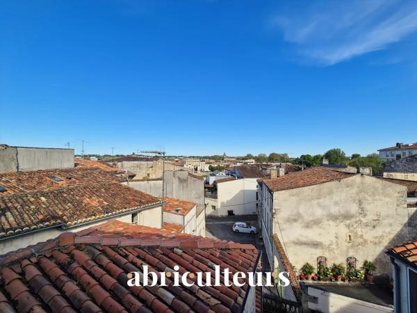 Superbe duplex 182 m² 6 pièces Saintes centre-ville