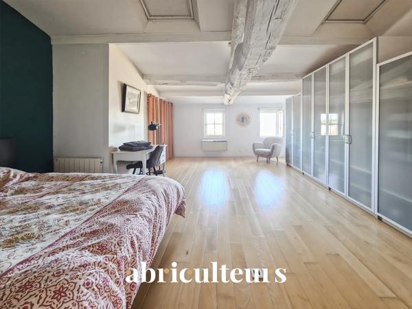 Superbe duplex 182 m² 6 pièces Saintes centre-ville