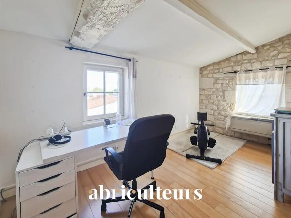 Superbe duplex 182 m² 6 pièces Saintes centre-ville