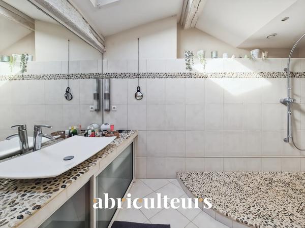 Superbe duplex 182 m² 6 pièces Saintes centre-ville