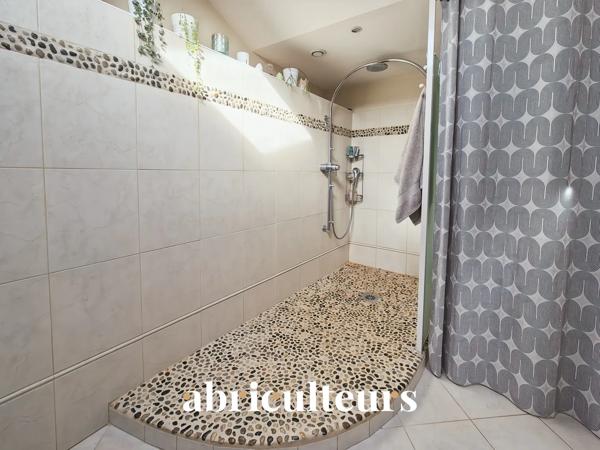 Superbe duplex 182 m² 6 pièces Saintes centre-ville