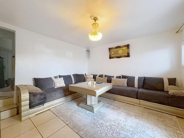Maison Le Pontet T3 de 87 m2 combles aménagées, cour et atelier