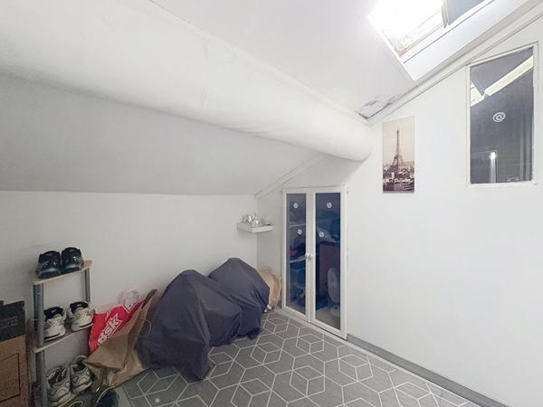 Maison Le Pontet T3 de 87 m2 combles aménagées, cour et atelier