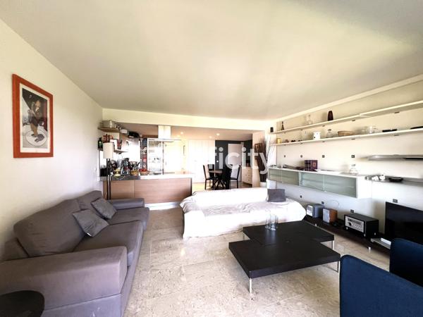 Appartement 3 pièces - 95 m² Exclusivité efficity