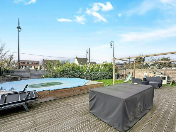 maison familiale proche du château