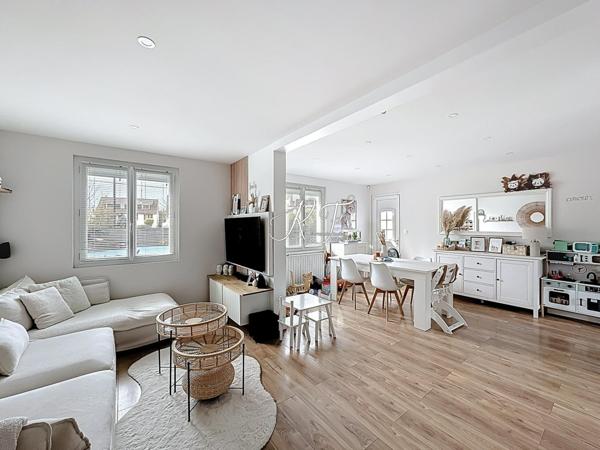 maison familiale proche du château