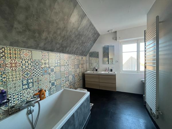 Maison - 5 pièces - 141 m²