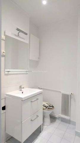 Location                                                      Appartement
                        
                     2 pièces                      40 m2                     à Clamart