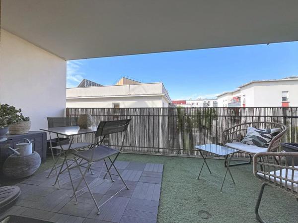 Vente                                                      Appartement
                        
                     3 pièces                      63 m2                     à Limeil-Brévannes