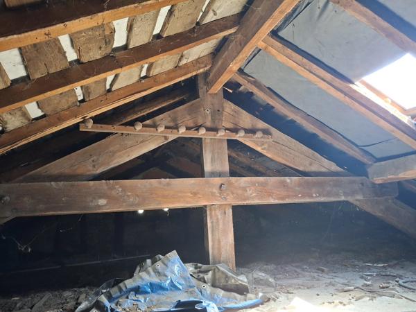 Une occasion rare de créer trois appartements élégants dans un emplacement de choix