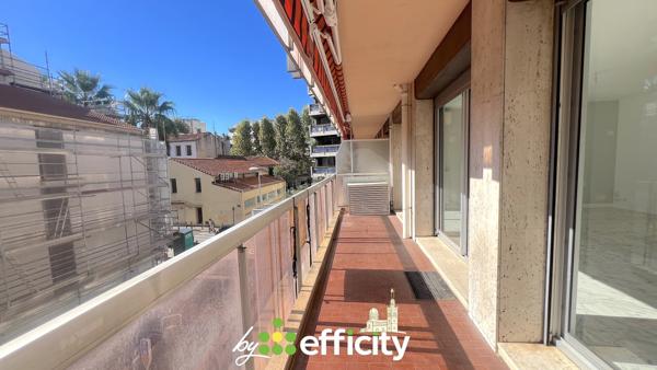 Appartement
         4 pièces
        - 92 m² 415 000 € *