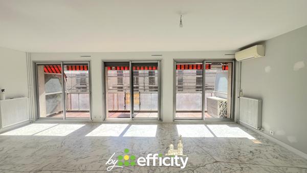 Appartement
         4 pièces
        - 92 m² 415 000 € *