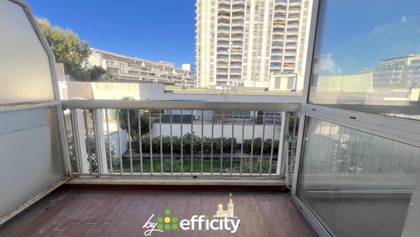Appartement
         4 pièces
        - 92 m² 415 000 € *