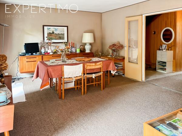 Dourdan (91410) À Dourdan – Maison mitoyenne à fort potentiel, idéale pour vos futurs projets .