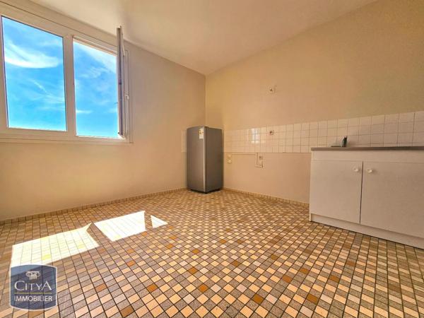 Appartement à louer 4 pièces 79.75m² Levroux (36110)