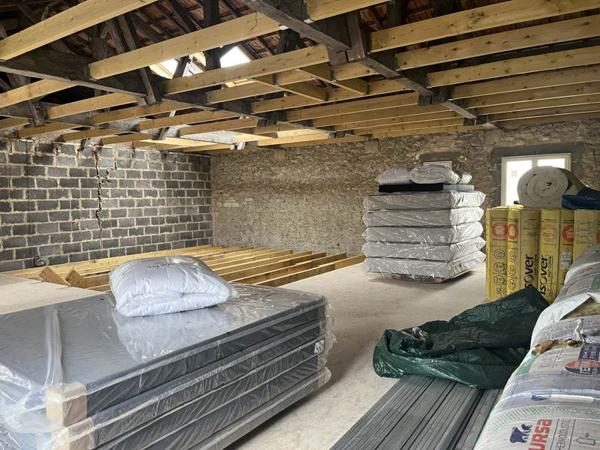 Grange à vendre |  Ruelle-sur-Touvre |  3 pièces | 190 m²