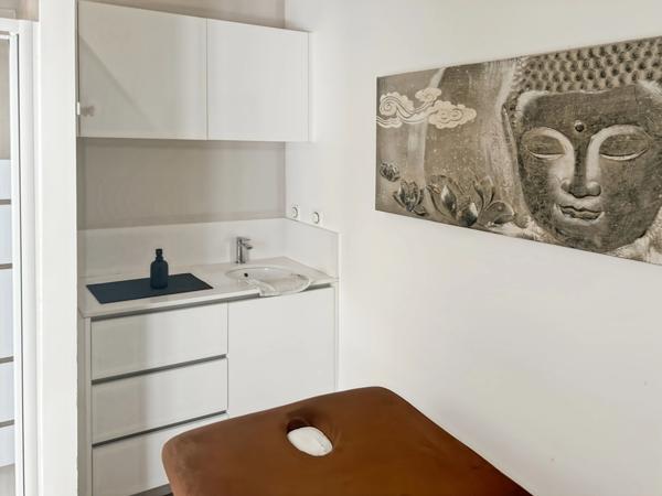 Fonds de commerce à vendre PARIS 12EME ARRONDISSEMENT (75) - Quartier Picpus -  Institut de beauté - 2 cabines - 54 000 € honoraires d'agence inclus
