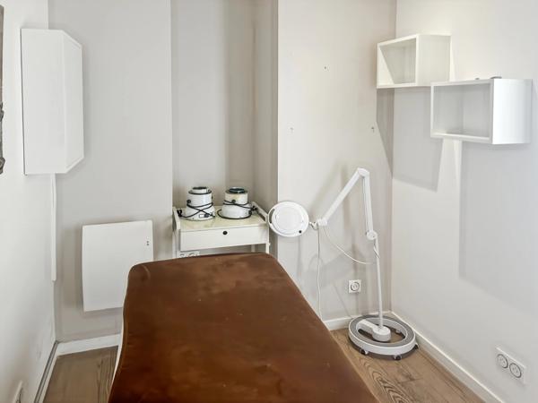 Fonds de commerce à vendre PARIS 12EME ARRONDISSEMENT (75) - Quartier Picpus -  Institut de beauté - 2 cabines - 54 000 € honoraires d'agence inclus