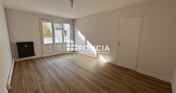 Location Appartement 2 pièces 47.42 m² - Tours 37000