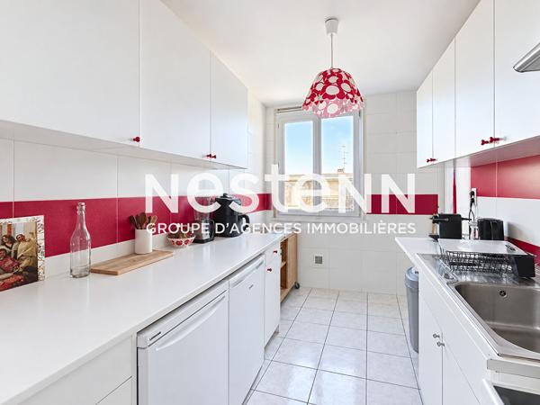 Appartement T3 meublé, traversant avec 2 chambres et balcon