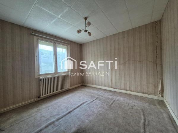 maison de plain pied à restaurer, en campagne, avec 3 hectares de terrain