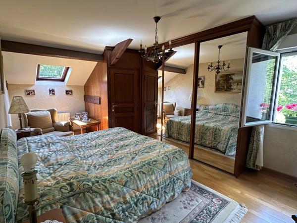 RARE SUR LE SECTEUR – Maison Ancienne Rénovée avec Studio Indépendant et Terrain constructible