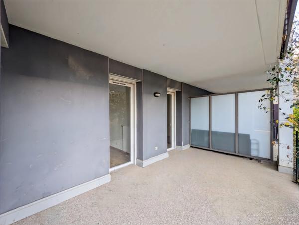 Dpt Haute Savoie (74), à vendre REIGNIER ESERY - Appartement T3 de 62 m2 avec un jardin au calme