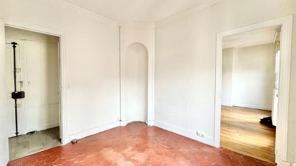 2 pièces 35 m2 Paris 20