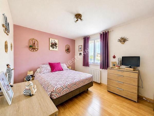 Maison traditionnelle 4 pièces à vendre à Viarmes - 369 000 €