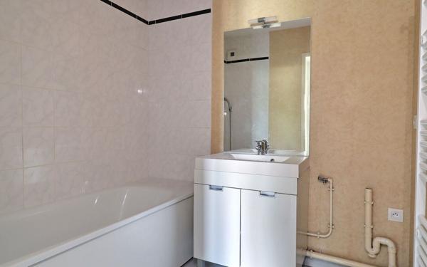 Appartement à louer    3 pièces • 59,87 m2 Stiring-Wendel