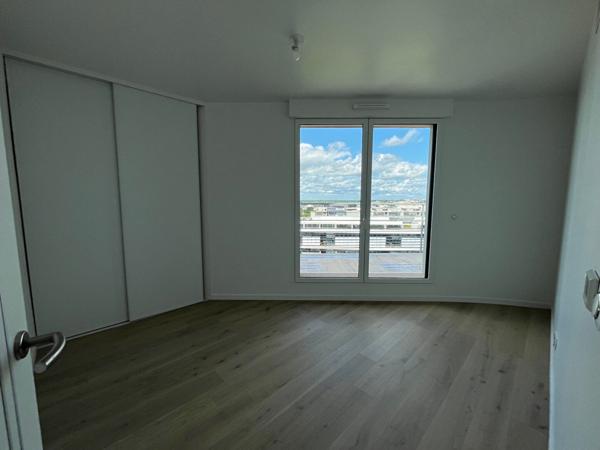 Appartement T5 dernier étage avec terrasse de 71m² centre ville ANGERS DISPONIBLE DE SUITE