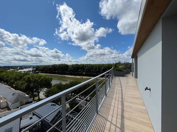 Appartement T5 dernier étage avec terrasse de 71m² centre ville ANGERS DISPONIBLE DE SUITE