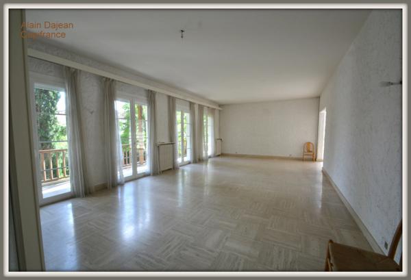 A vendre Maison d'architecte- 10 pièces AGEN (47)- 282 M2-Parc Arboré-Double Garage