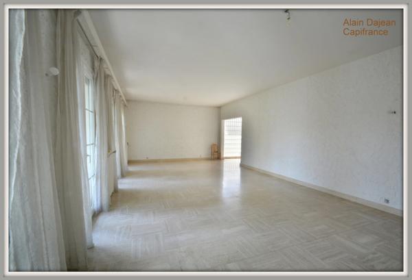 A vendre Maison d'architecte- 10 pièces AGEN (47)- 282 M2-Parc Arboré-Double Garage