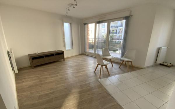 Appartement à louer    3 pièces • 59,32 m2 Romainville