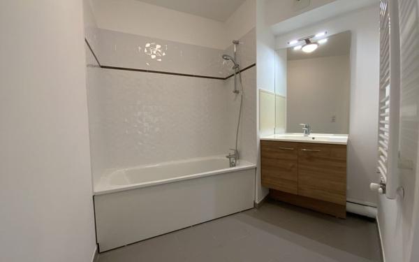 Appartement à louer    3 pièces • 59,32 m2 Romainville
