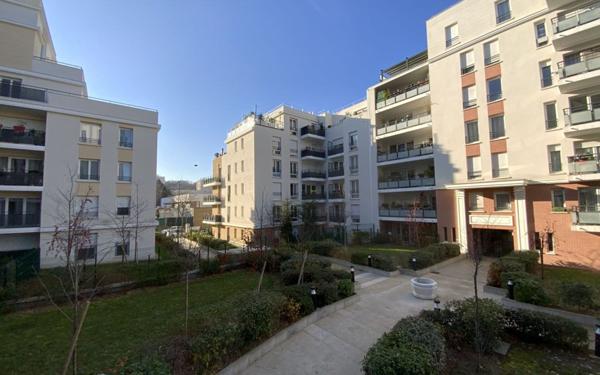 Appartement à louer    3 pièces • 59,32 m2 Romainville